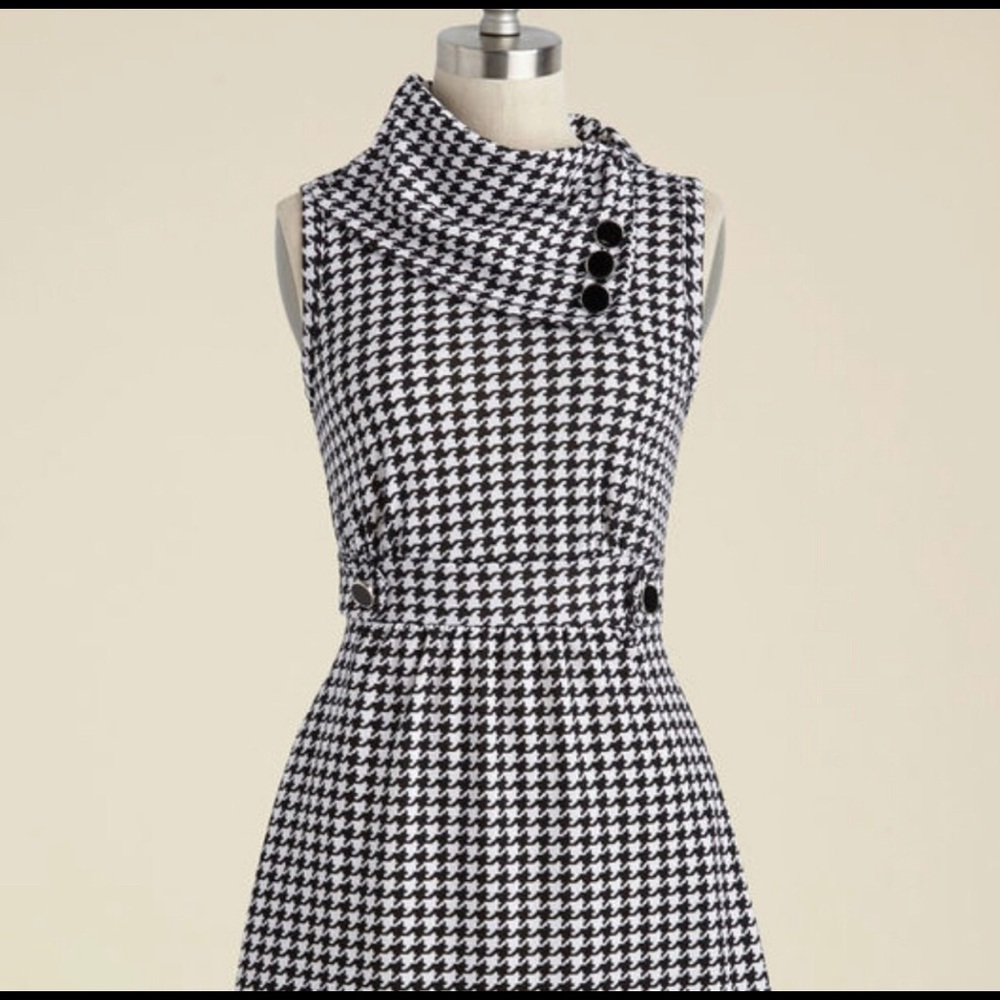 ModCloth Coach Tour Houndstooth Dress